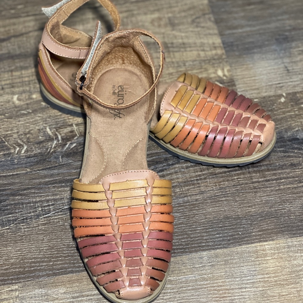 Hurache Strappy Sandals